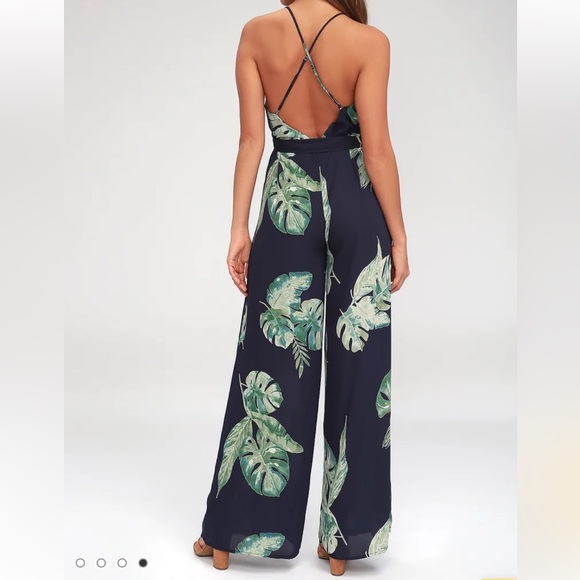 Lulu’s Womens Give Me A Tropical Leaf Printed Backless Wide Leg Jumpsuit Navy XS - Picture 3 of 13
